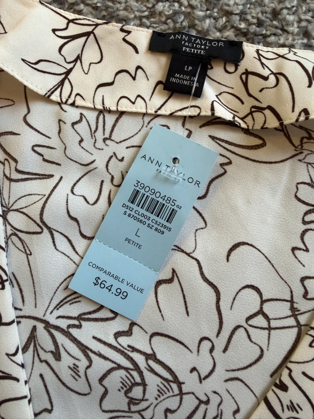 Ann Taylor Cream Blouse with Black Floral Outline - Picture 3 of 10